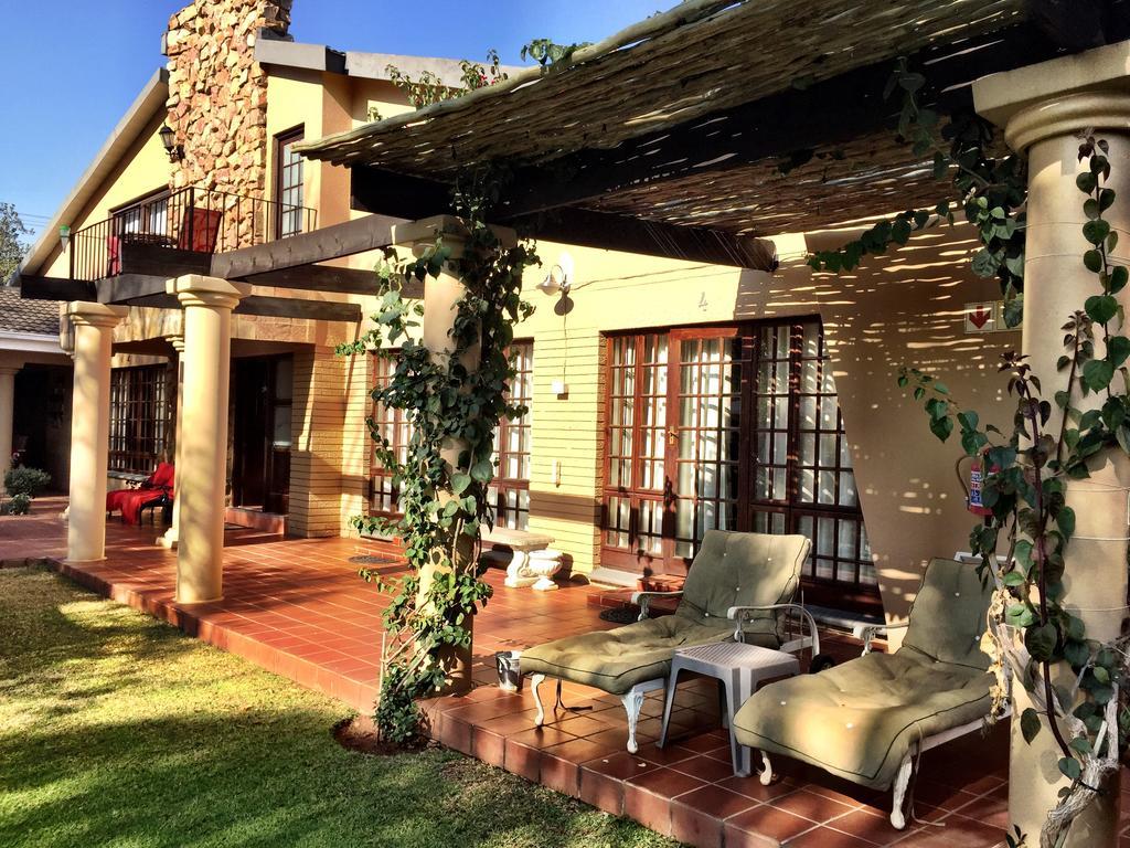 MacGregors Guest House Pretoria-Noord Esterno foto