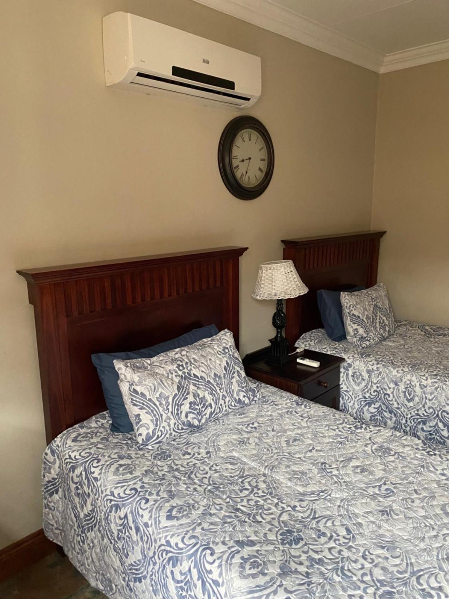 MacGregors Guest House Pretoria-Noord Esterno foto