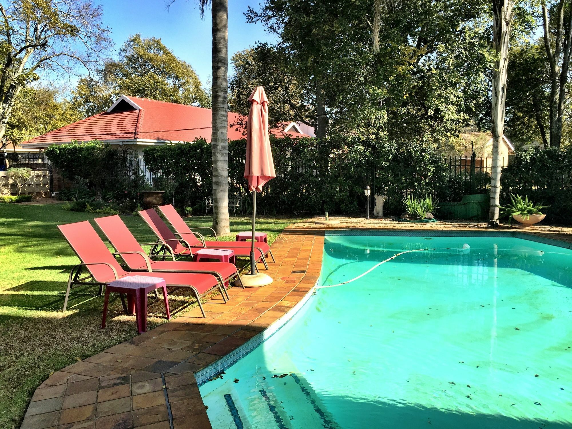 MacGregors Guest House Pretoria-Noord Esterno foto