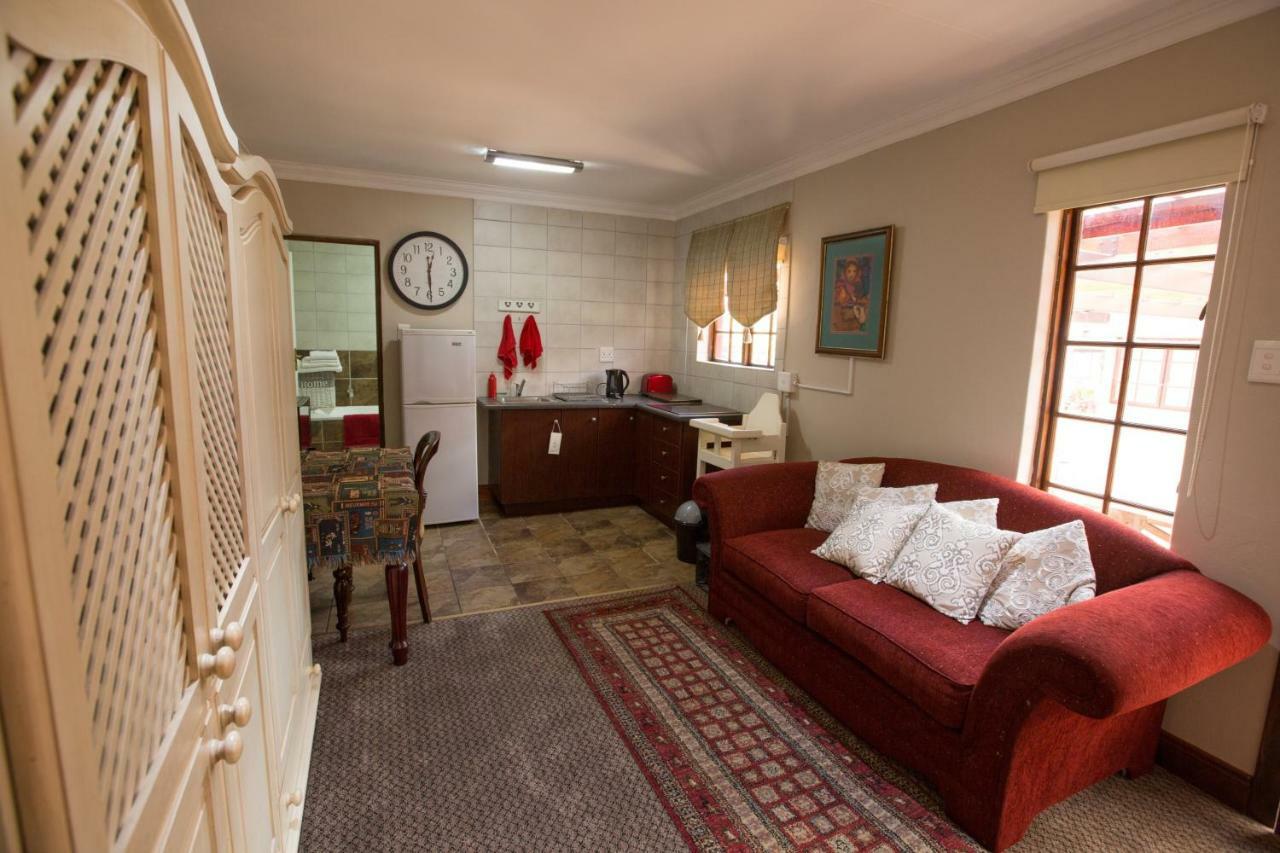 MacGregors Guest House Pretoria-Noord Esterno foto