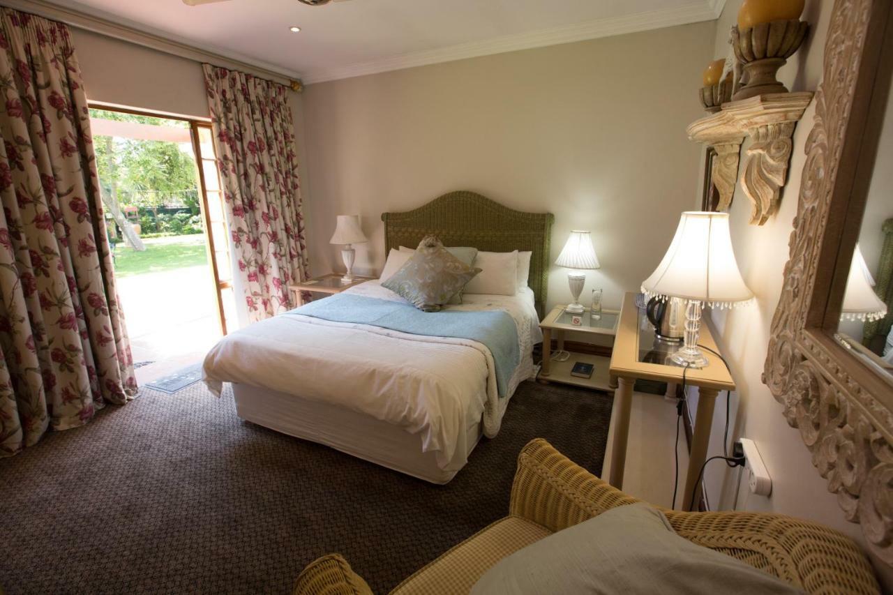 MacGregors Guest House Pretoria-Noord Esterno foto